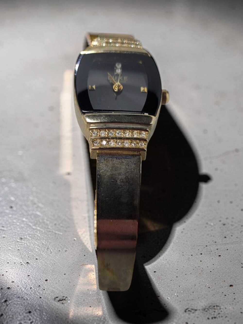 Vintage Luxe Diamond ZRT5001 Gold Tone Quartz Watch - Picture 6 of 13